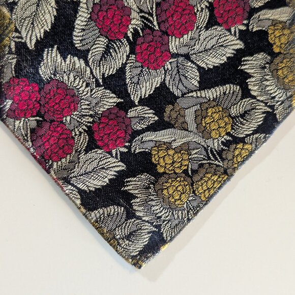Hugo Boss Floral Raspberry Print Silk Tie - Made in Italy - Picture 3 of 9
